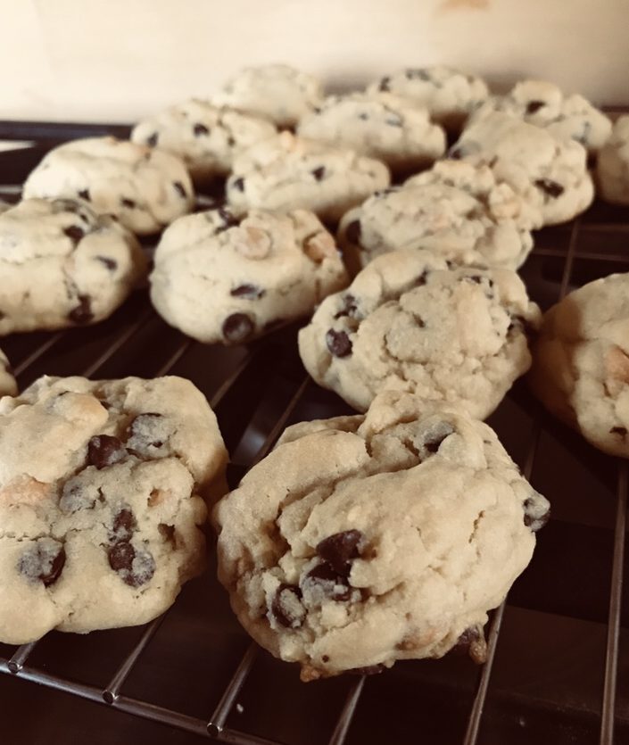 Soft Baked Chocolate Chip Cookies 🍪